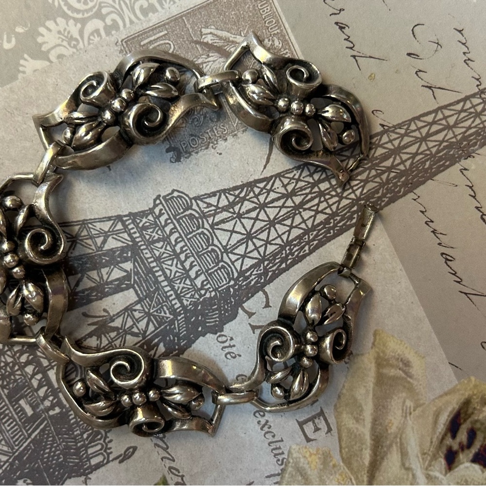 Vintage Floral panel sterling silver bracelet substantial weight - Picture 4 of 6